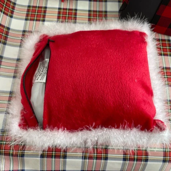 🎁Great Gift!!! Hide a Gift Pillow🎁 I - Picture 4 of 9